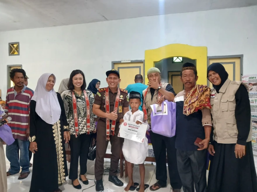 Sebelas Anak Ikuti Bakti Sosial Khitanan Massal Rumah Sunat Tembus Langit